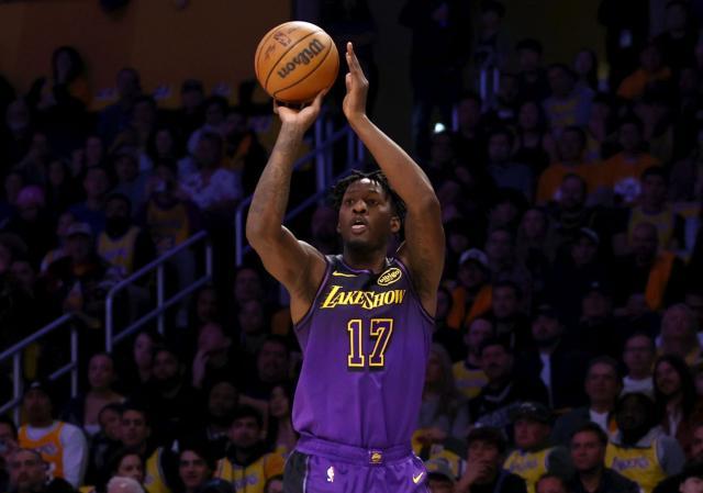 开云APP-终于等到你！湖人3D新援轰16分+4记三分变詹皇绝配