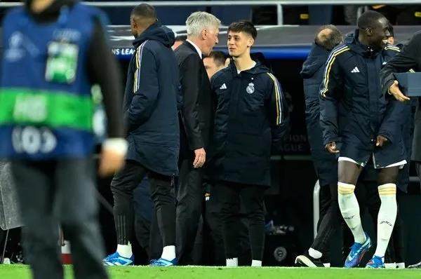 kaiyun.com-0出场居莱尔伤病戴帽，安帅解围：我21时伤停了两年