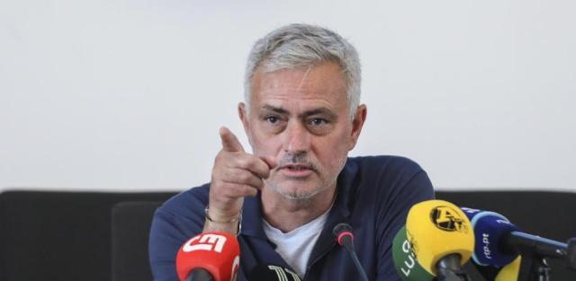 kaiyun-晋级欧联杯半决赛 穆里尼奥为何要问卡萨诺在吗？