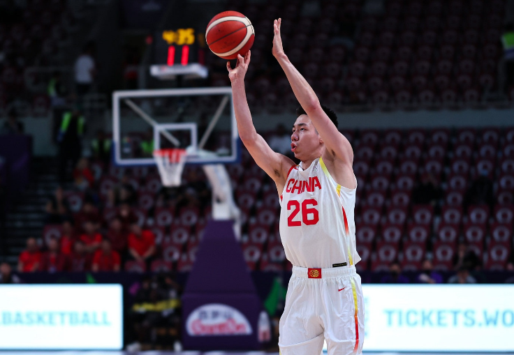 开云体育官网-郭士强最信任锋线！朱俊龙19+5三分3数据全队最高 两场时间均最多